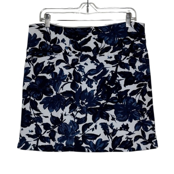 S.C. & Co. Pants - S.C. & CO. Golf Skort | White and Navy Floral
